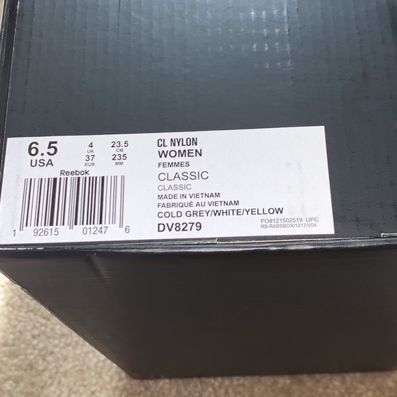 New In Box!  Size 7 Reebok Classics - Picture 3 of 5